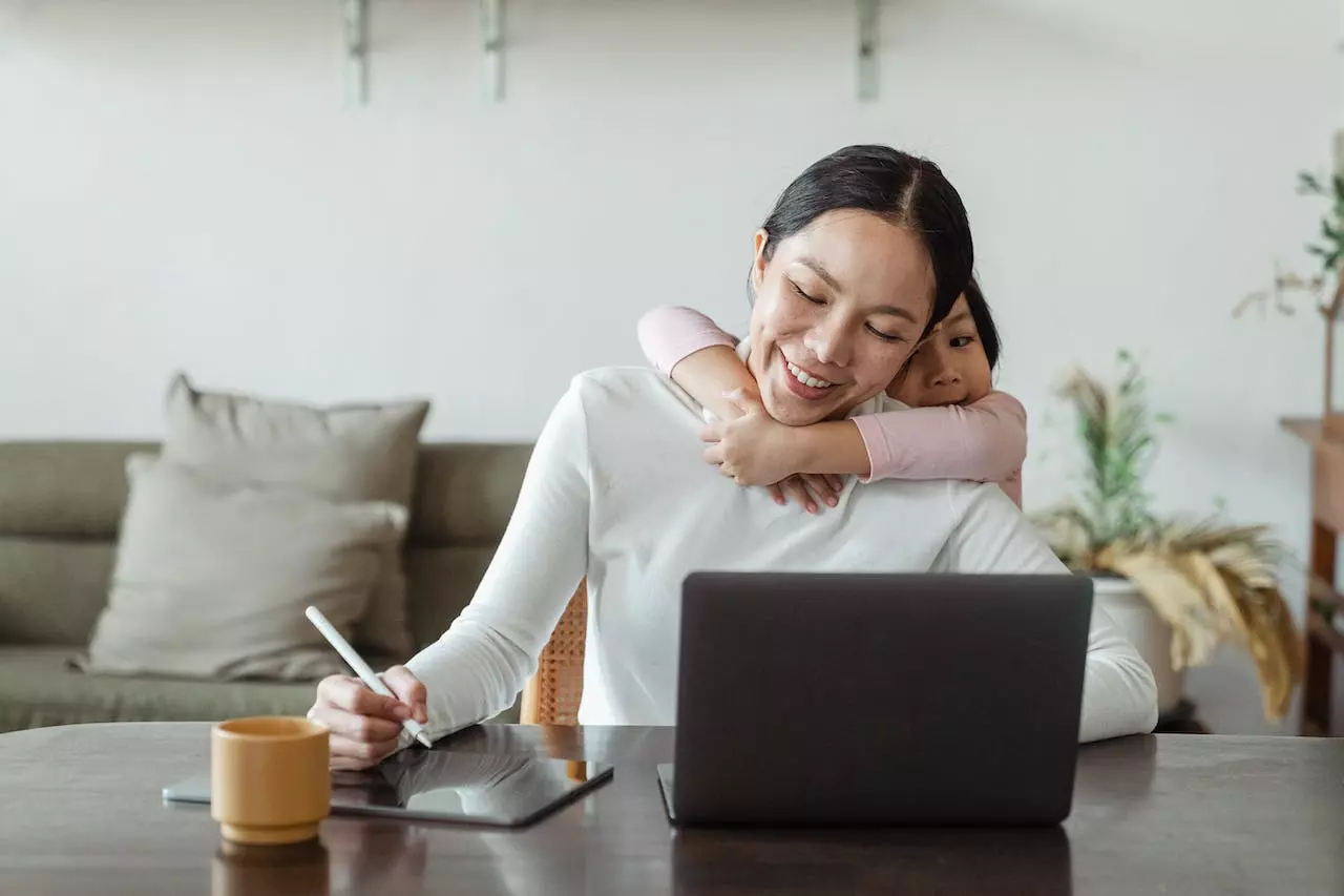 modern way of parenting, parenting strategies, digital age parenting