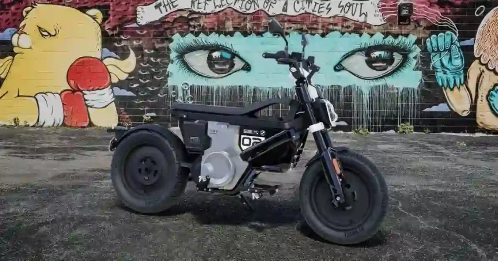 BMW CE-02: भारत में लॉन्च हुआ एक नया युग - Modern Electric Scooter ने किया दहला! 2 BMW CE-02, Electric Scooter, India Launch, इनोवेशन, शक्ति, स्टाइल