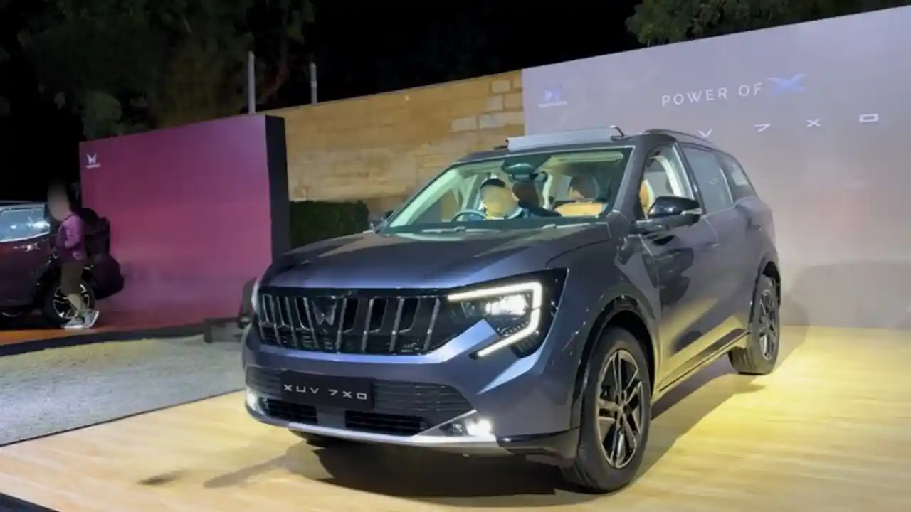 Mahindra XUV 7XO XUV 7XO price XUV 7XO variants XUV 7XO features XUV 7XO specs Mahindra XUV 7XO review XUV 7XO vs Creta XUV 7XO vs Harrier XUV 7XO vs Alcazar Best SUV under 25 lakh 7 seater SUV India SUV comparison India